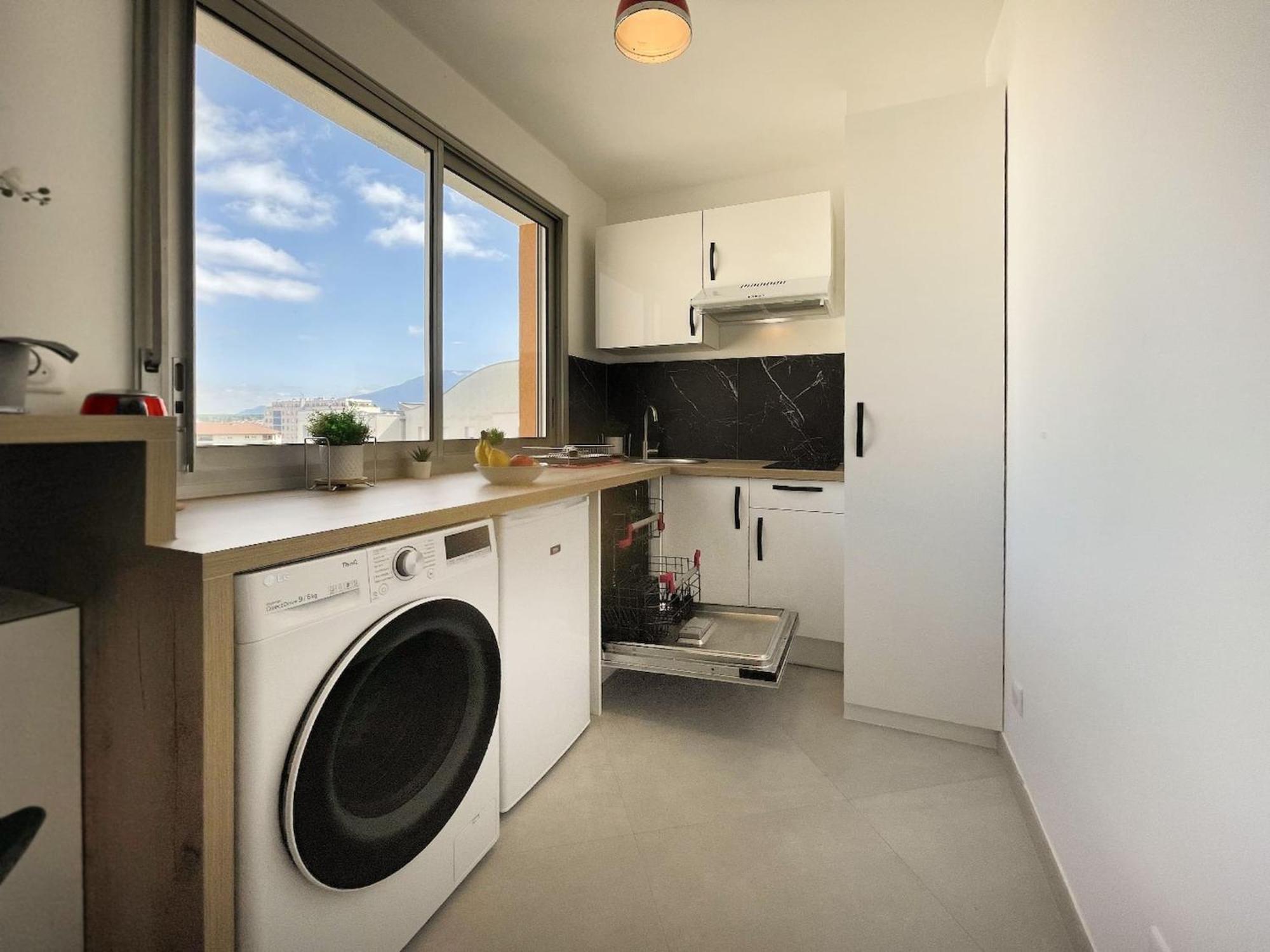 Homey Superchill - Appartement Moderne Et Tout Equipe - Netflix Et Wifi Inclus - Situe En Hyper-Centre - Proche Geneve Annemasse Zewnętrze zdjęcie